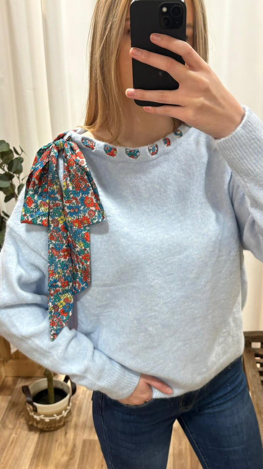 Pull col foulard